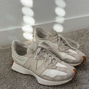 Women's Newbalance Sneakers